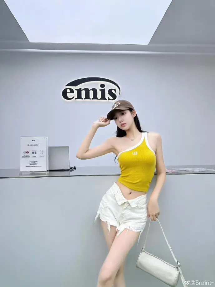 儿童使用平板电脑